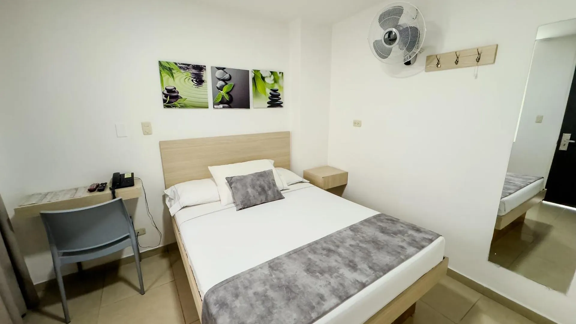 Hotel Alcaravan Medellín Colombia