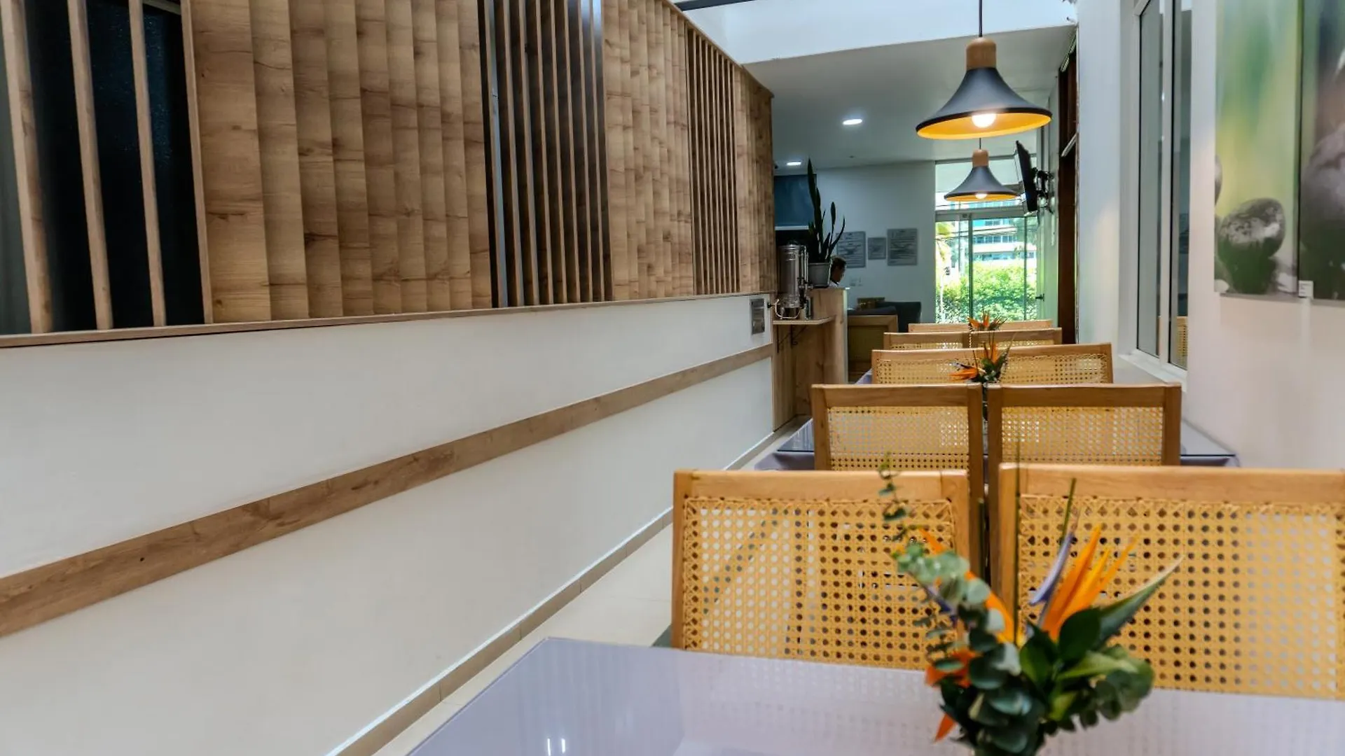 Hotel Alcaravan Medellín Colombia