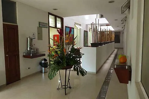 ***  Hotel Alcaravan Medellín Colombia