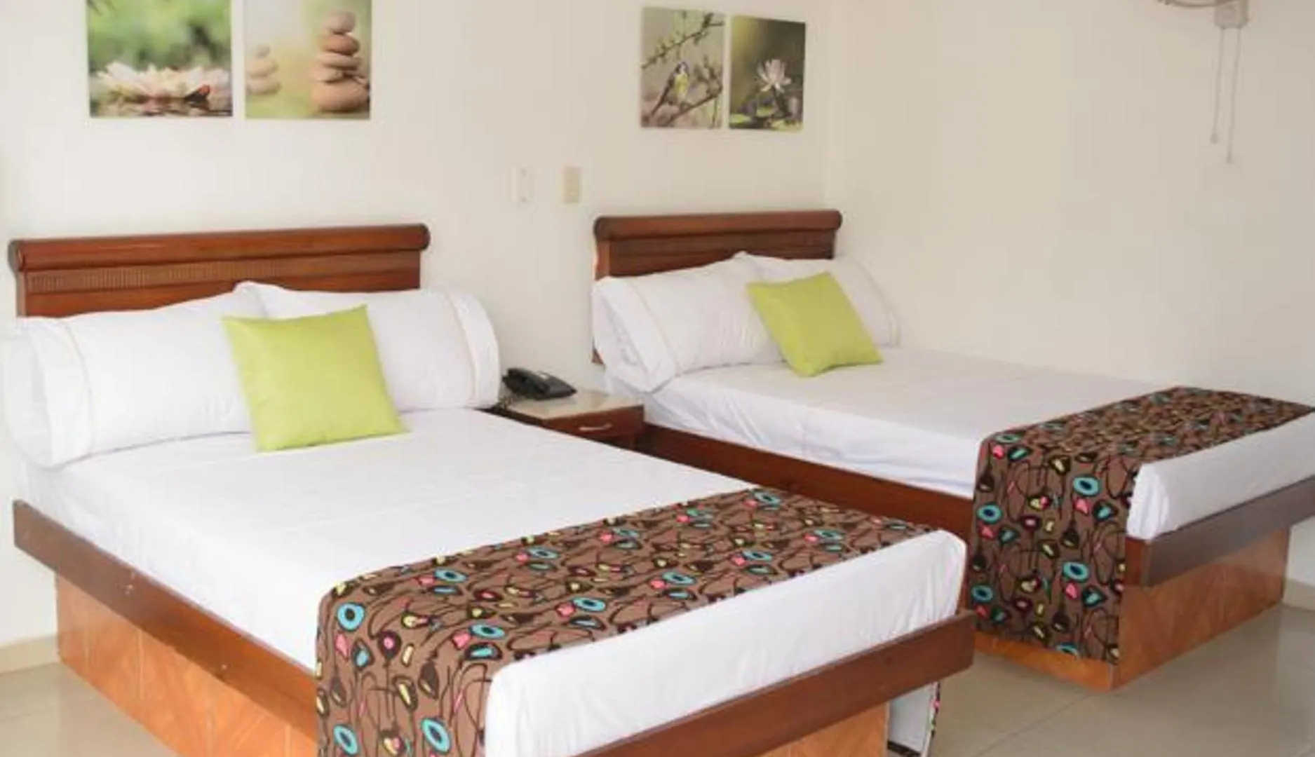 Hotel Alcaravan Medellín 3*,  Colombia