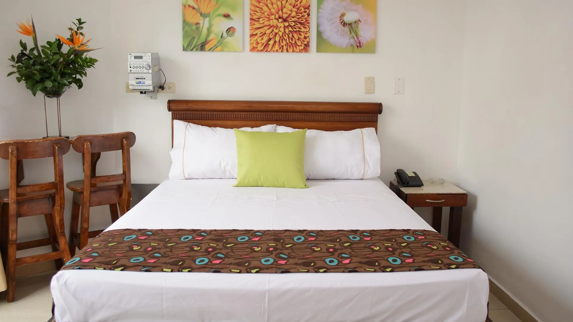 Hotel Alcaravan Medellín