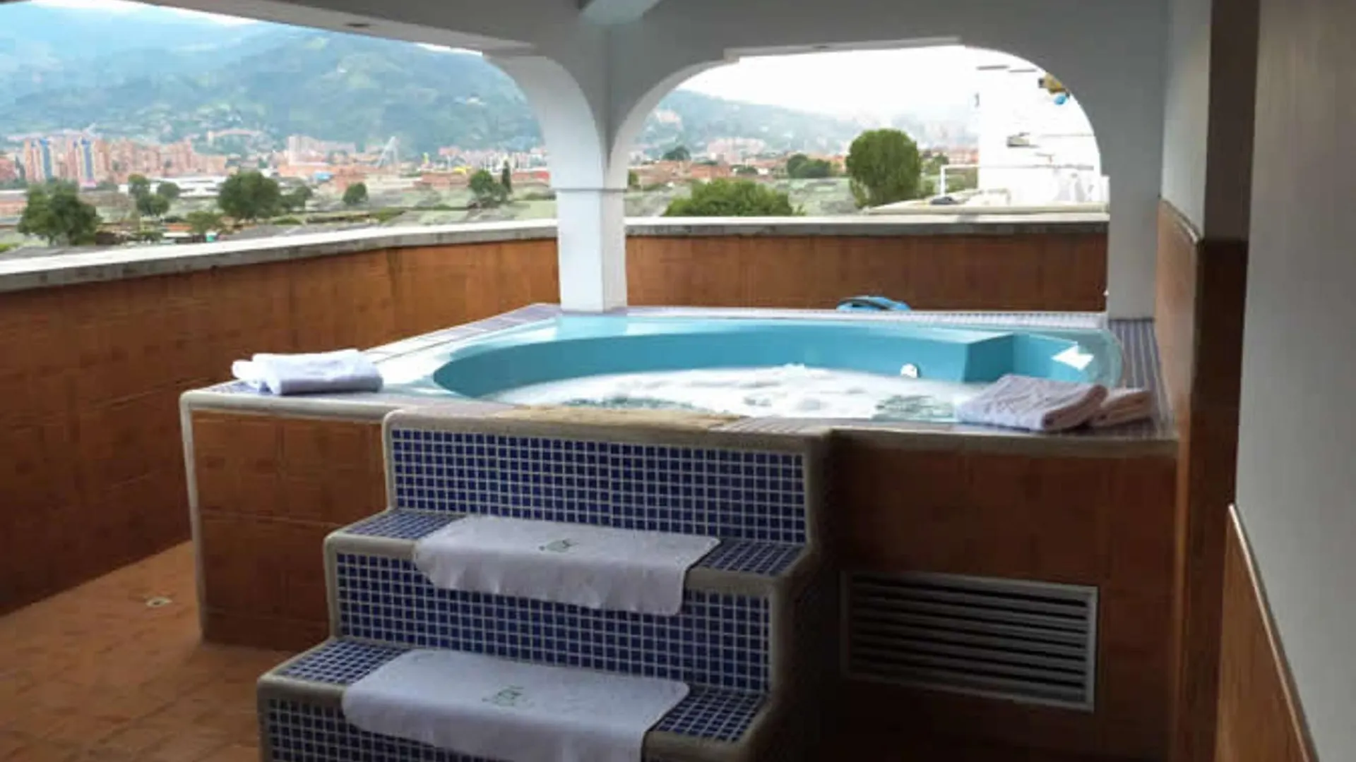 Hotel Alcaravan Medellín