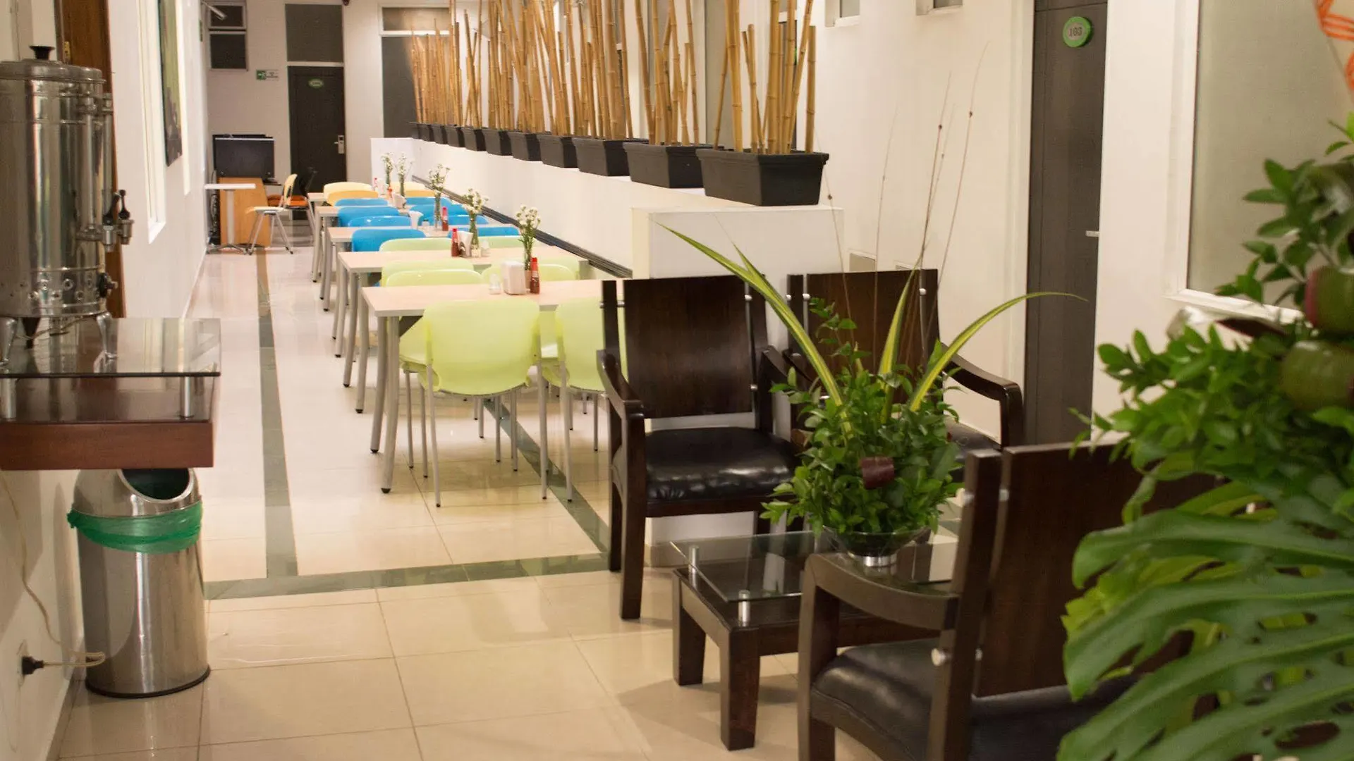 Hotel Alcaravan Medellín 3*,  Colombia