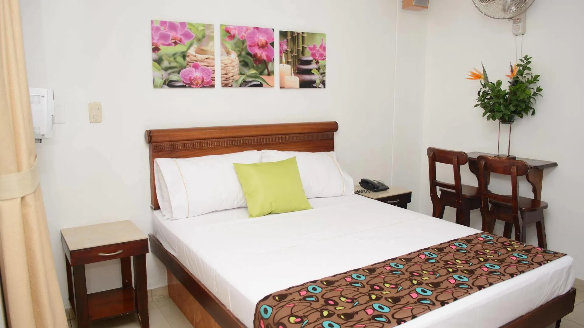 Hotel Alcaravan Medellín